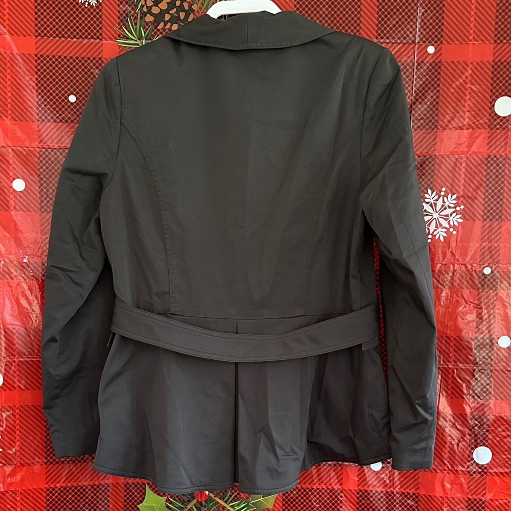 Cabi Women’s Hi-low Blazer with button accent - Picture 5 of 8